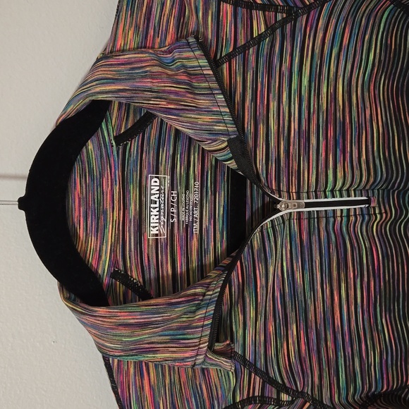 KIRKLAND Costco Long-Sleeve Active Athletic Shirt Woman's Small - Picture 2 of 4